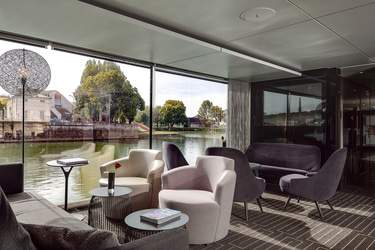 Emerald Waterways - Emerald Liberte - Horizon Bar & Lounge.jpg